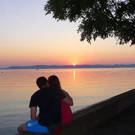 Clara Balatonboglár